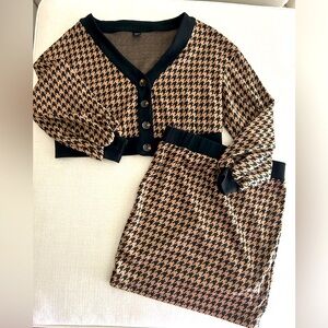 Maternity Outfit by SHEIN 2pieces Black & Tan EUC Size Small